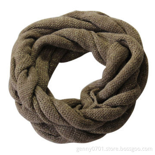 Knitted loop scarf